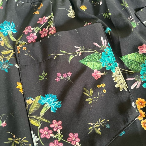 Kangsister Black Floral Pant Suit – Women’s Blazer & Pants Set, Botanical Print - Picture 9 of 16